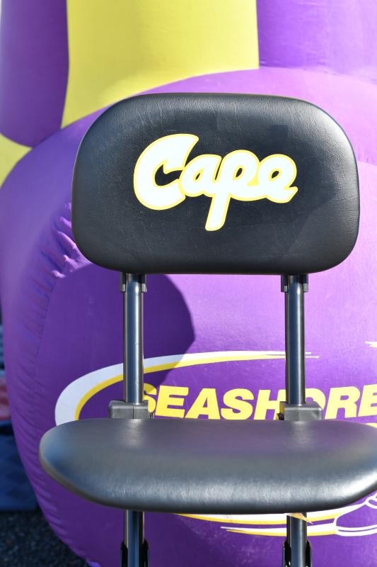 Front view of the new deluxe Fredman chair.